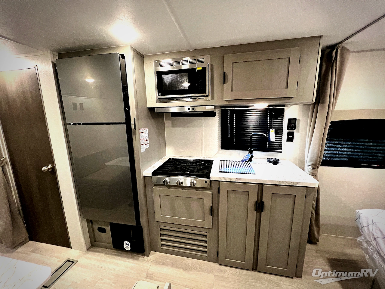 2026 Forest River Viking 5K Series 25QBH Photo 7