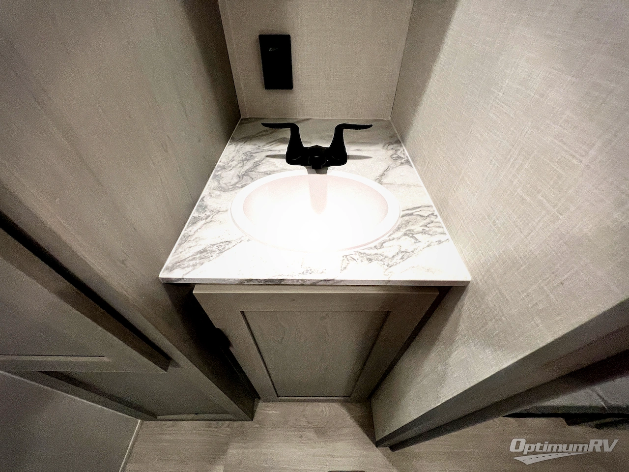 2026 Forest River Viking 5K Series 25QBH Photo 14