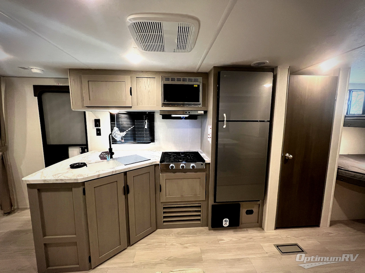 2026 Forest River Viking 6K Series 262DBS Photo 7