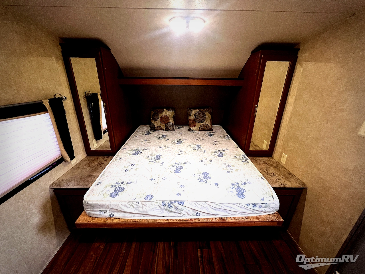 2016 Forest River Wildwood X-Lite 230BHXL Photo 12