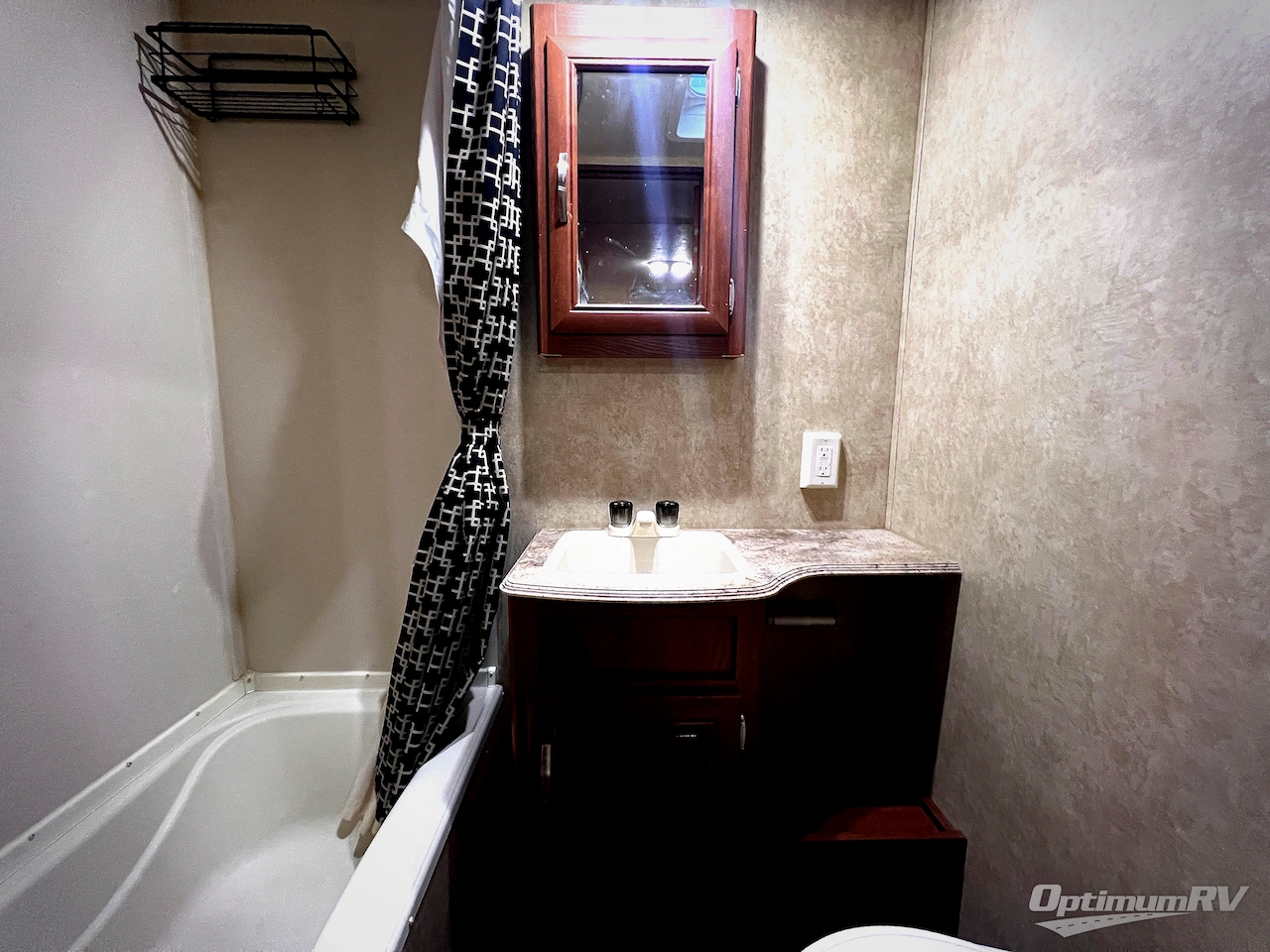 2016 Forest River Wildwood X-Lite 230BHXL Photo 25