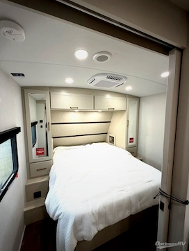 2027 Grand Design Imagine 2470BH RV Photo 4