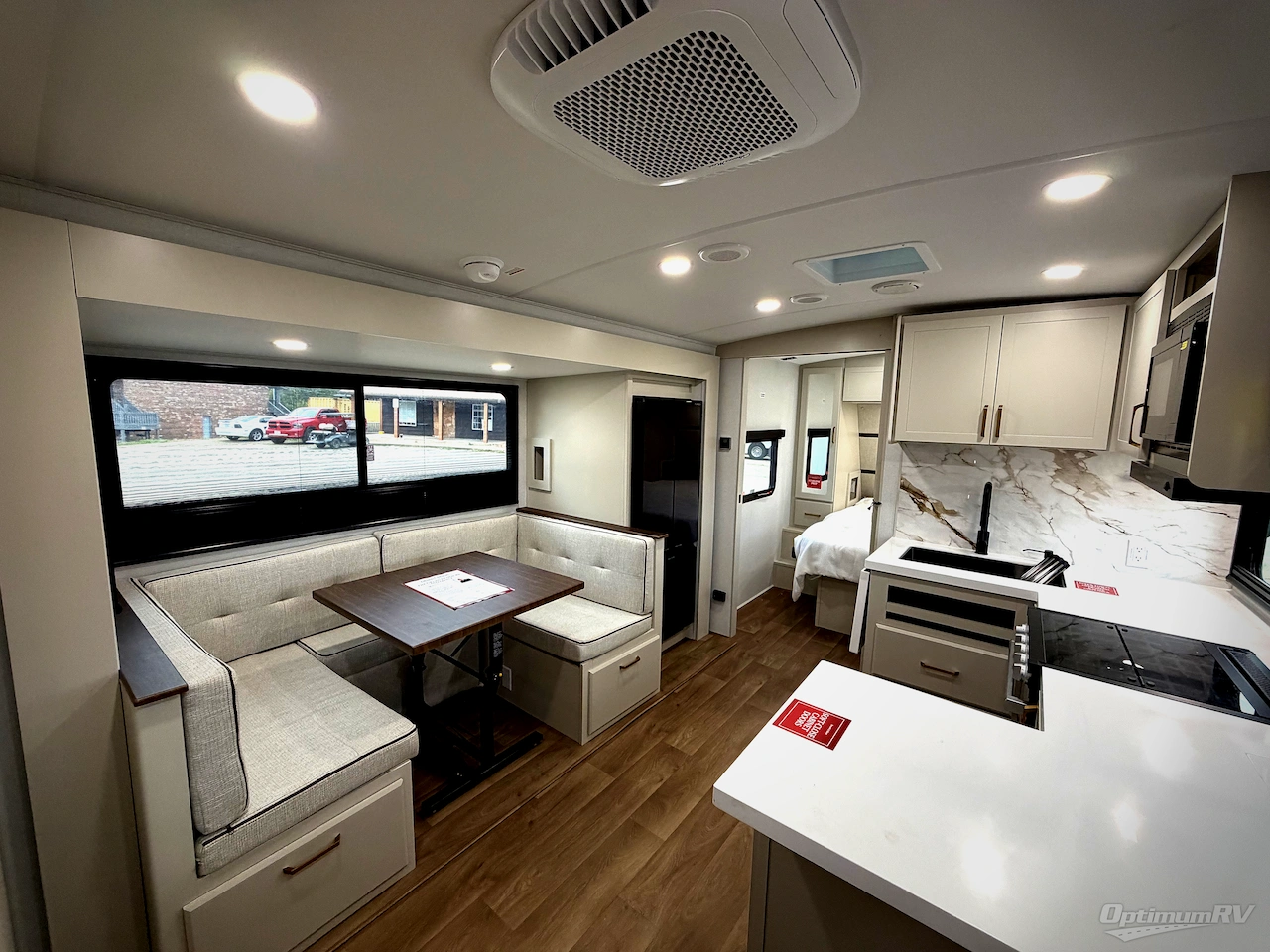 2027 Grand Design Imagine 2470BH Photo 5
