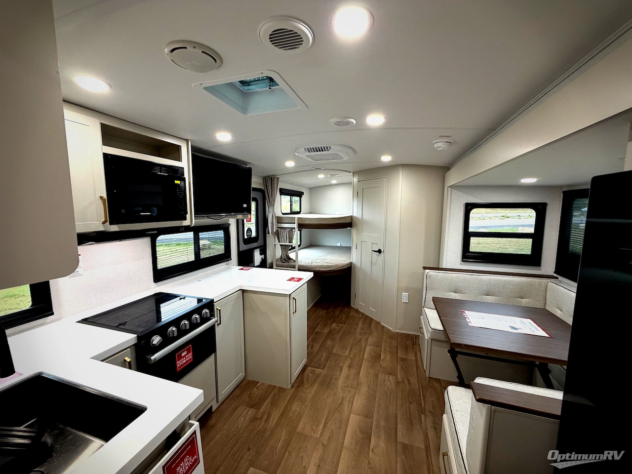 2027 Grand Design Imagine 2470BH Photo 6