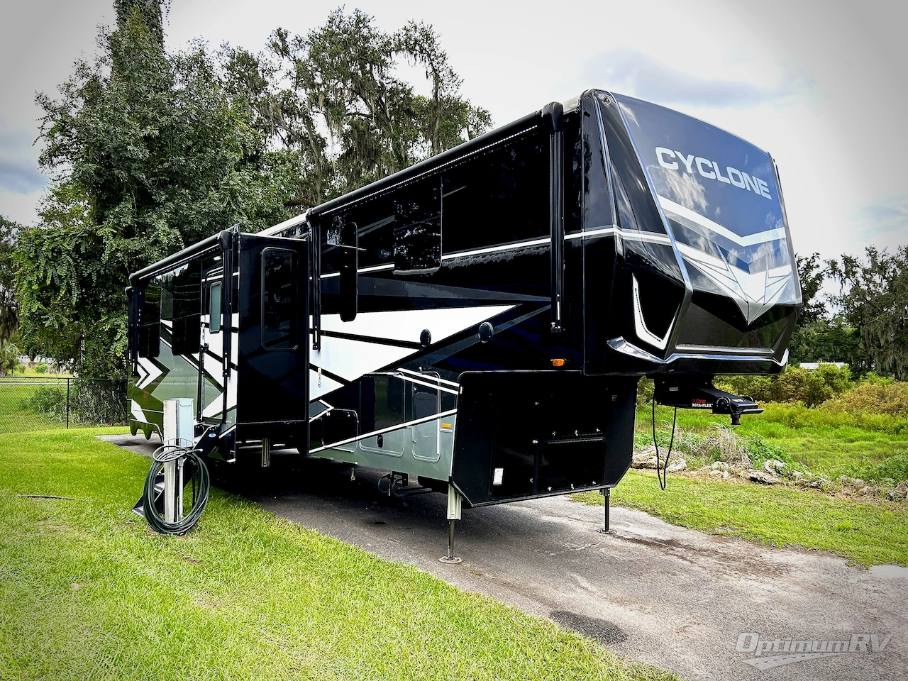 2025 Heartland Cyclone 4014C Photo 1