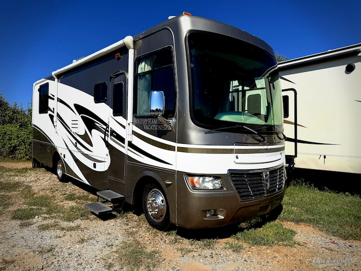 2011 Holiday Rambler Vacationer 30SFS RV Photo 1