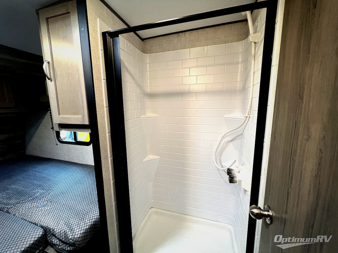 2023 Gulf Stream Vista Cruiser 19TWD Photo 9