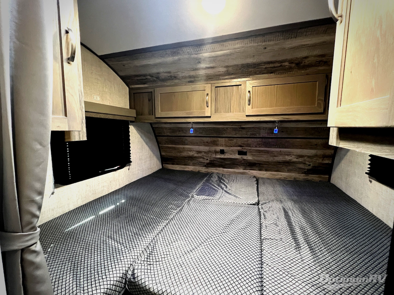 2023 Gulf Stream Vista Cruiser 19TWD Photo 11
