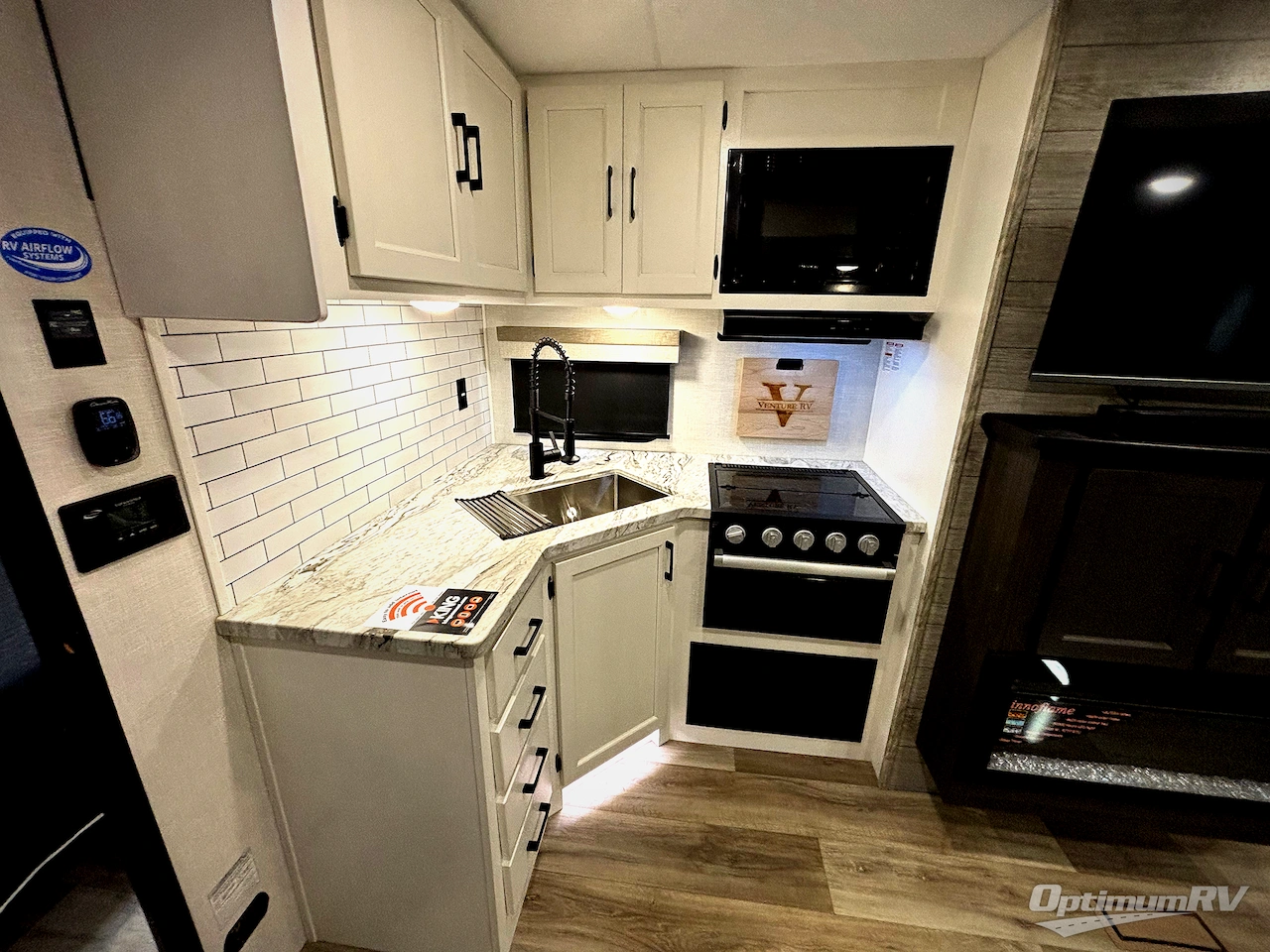 2025 Venture SportTrek ST261VBH Photo 6