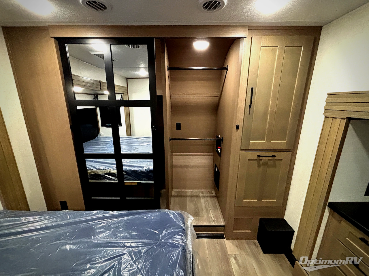 2025 KZ Durango Gold 391RKF Photo 10