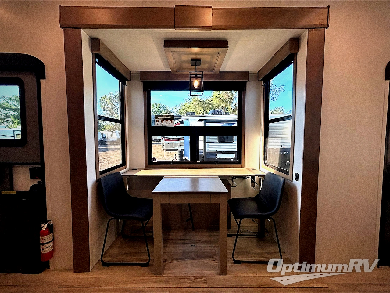 2026 KZ Durango Gold 393MKF Photo 9