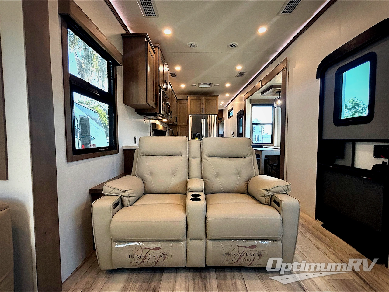 2026 KZ Durango Gold 393MKF Photo 8