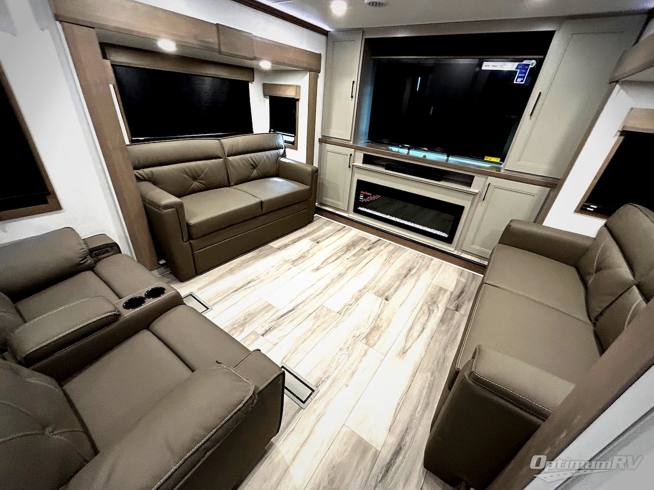 2026 KZ Durango Gold G388FLS Photo 8