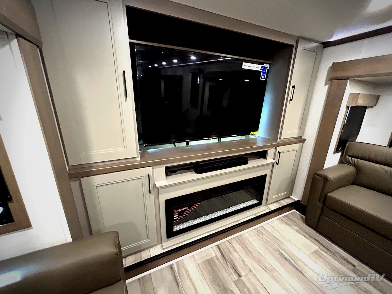 2026 KZ Durango Gold G388FLS Photo 10