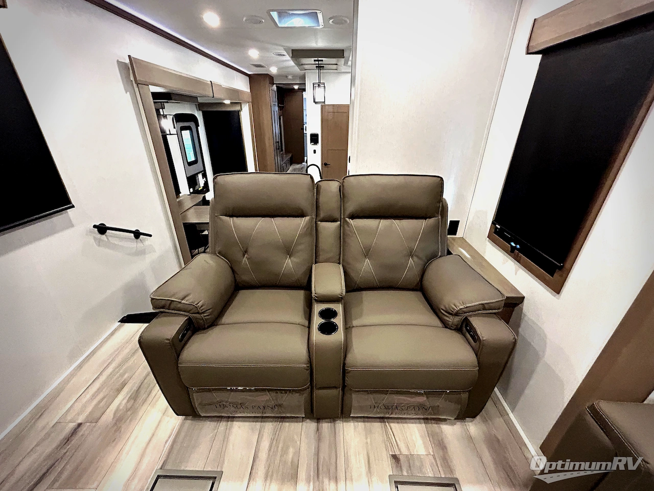 2026 KZ Durango Gold G388FLS Photo 12