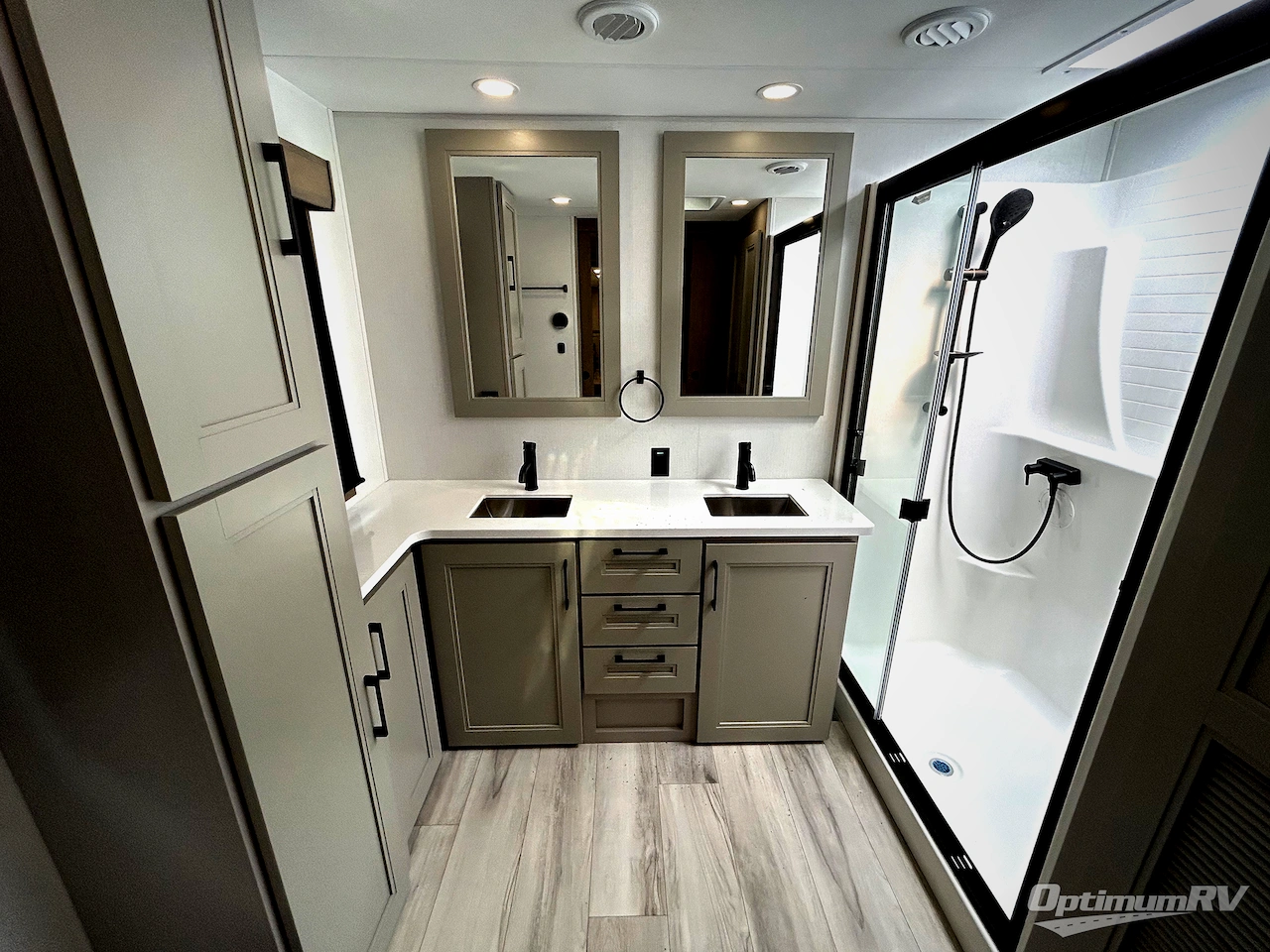 2026 KZ Durango Gold G388FLS Photo 20