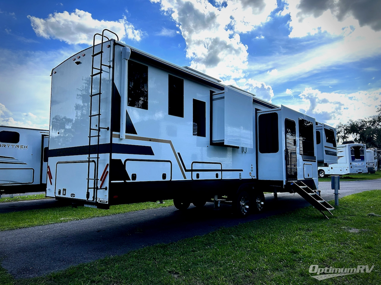 2026 KZ Durango Gold G388FLS Photo 2