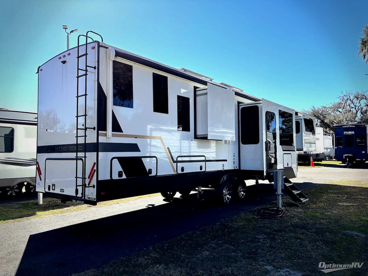 2026 KZ Durango Gold G388FLS Photo 2