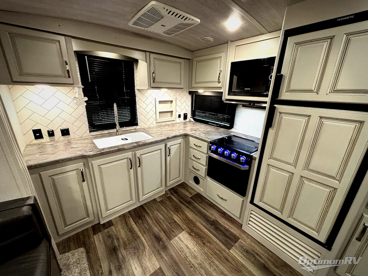 2021 Keystone Cougar Half-Ton 31MBS Photo 6