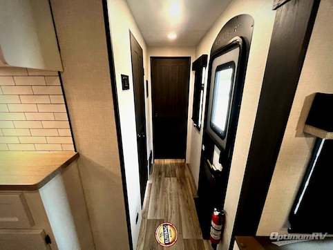 2026 Venture SportTrek Touring Edition STT343VIB RV Photo 3