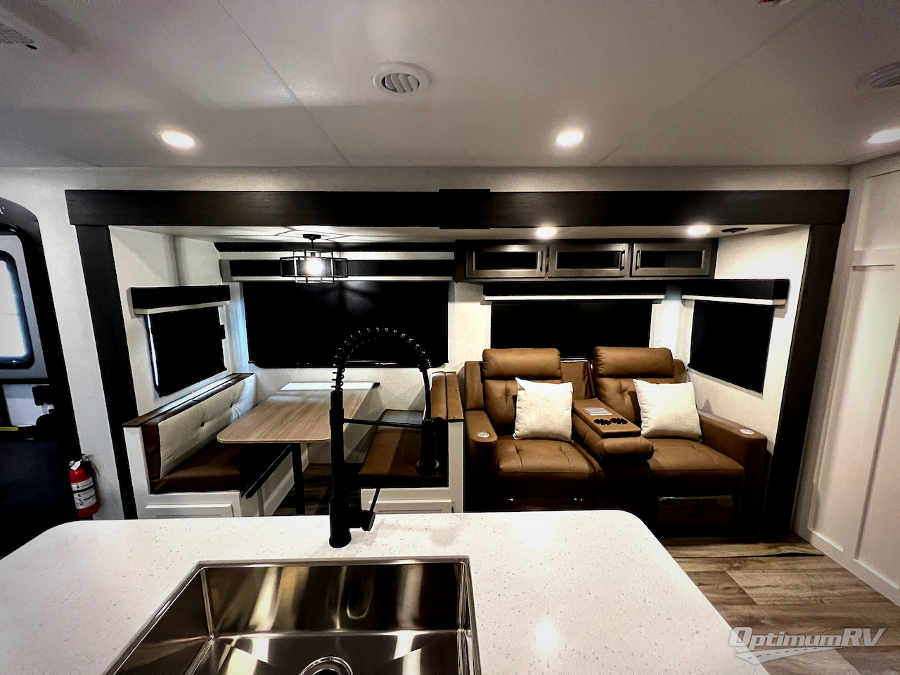 2026 Venture SportTrek Touring Edition STT343VIB Photo 8