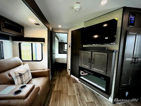 2026 Venture SportTrek Touring Edition STT343VBH RV Photo 3