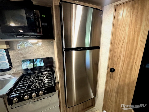 2022 Winnebago Towables Micro Minnie FLX 2306BHS RV Photo 4