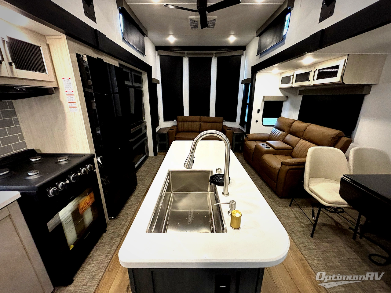 2026 Forest River Puma Vista 402LFT Photo 5