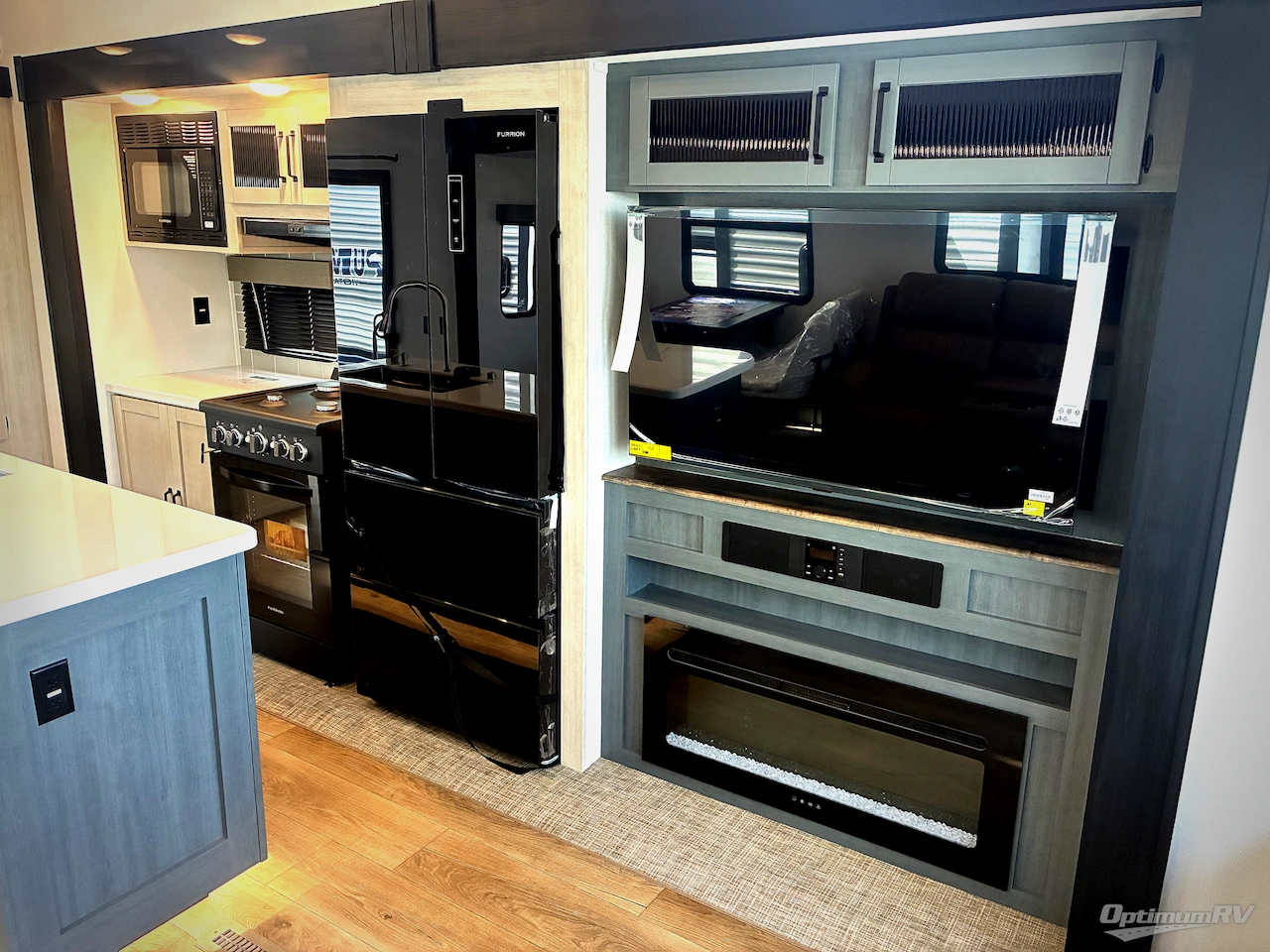 2026 Forest River Puma Vista 402LFT Photo 8