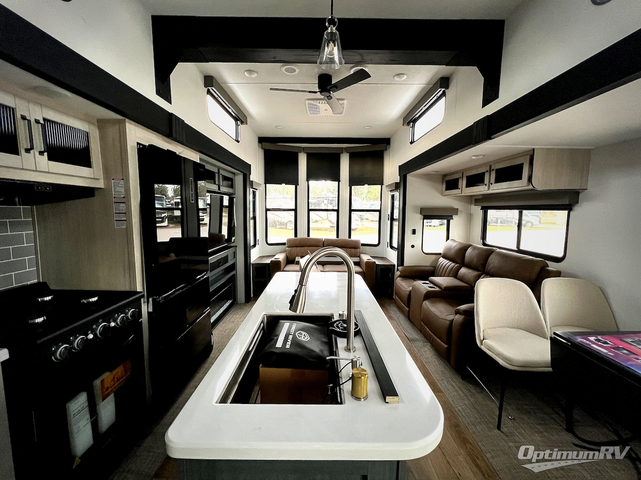 2026 Forest River Puma Vista 402LFT Photo 8