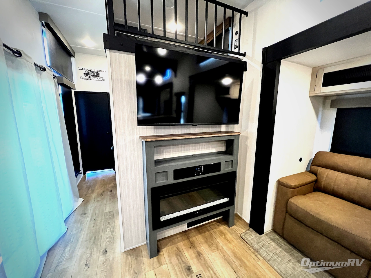 2026 Forest River Puma Vista 403LFT Photo 15