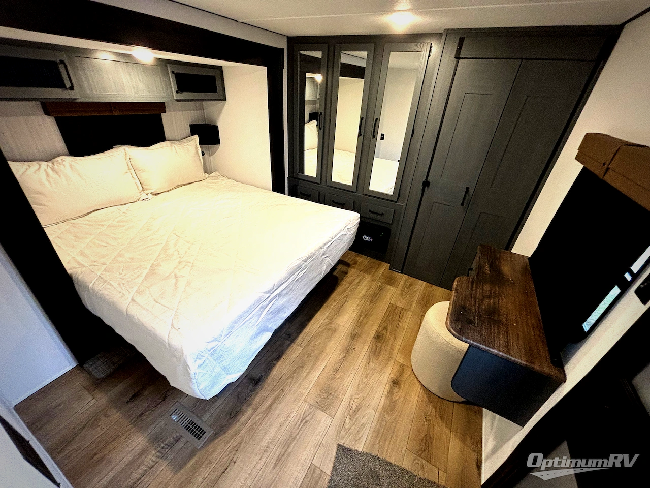 2026 Forest River Puma Vista 401RLFT Photo 8