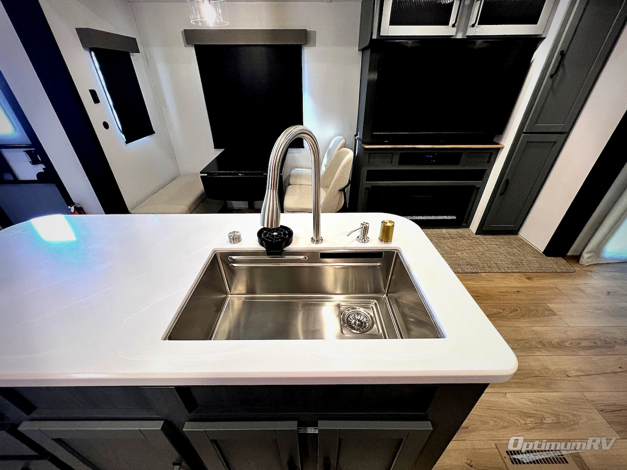 2026 Forest River Puma Vista 420LFT Photo 7