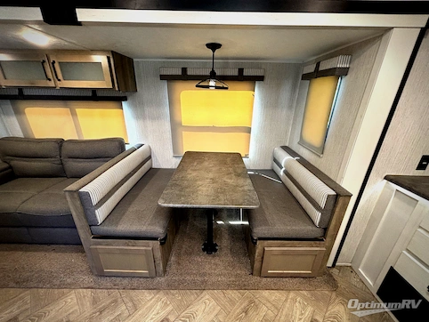 2021 Palomino Puma 26FKDS RV Photo 3