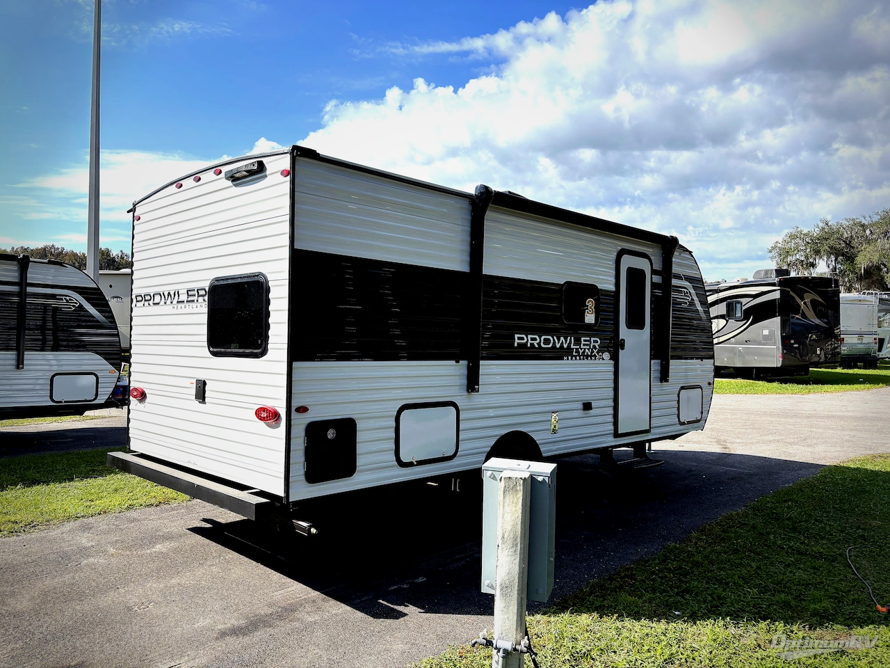 2026 Heartland Prowler 1702DBS Photo 2