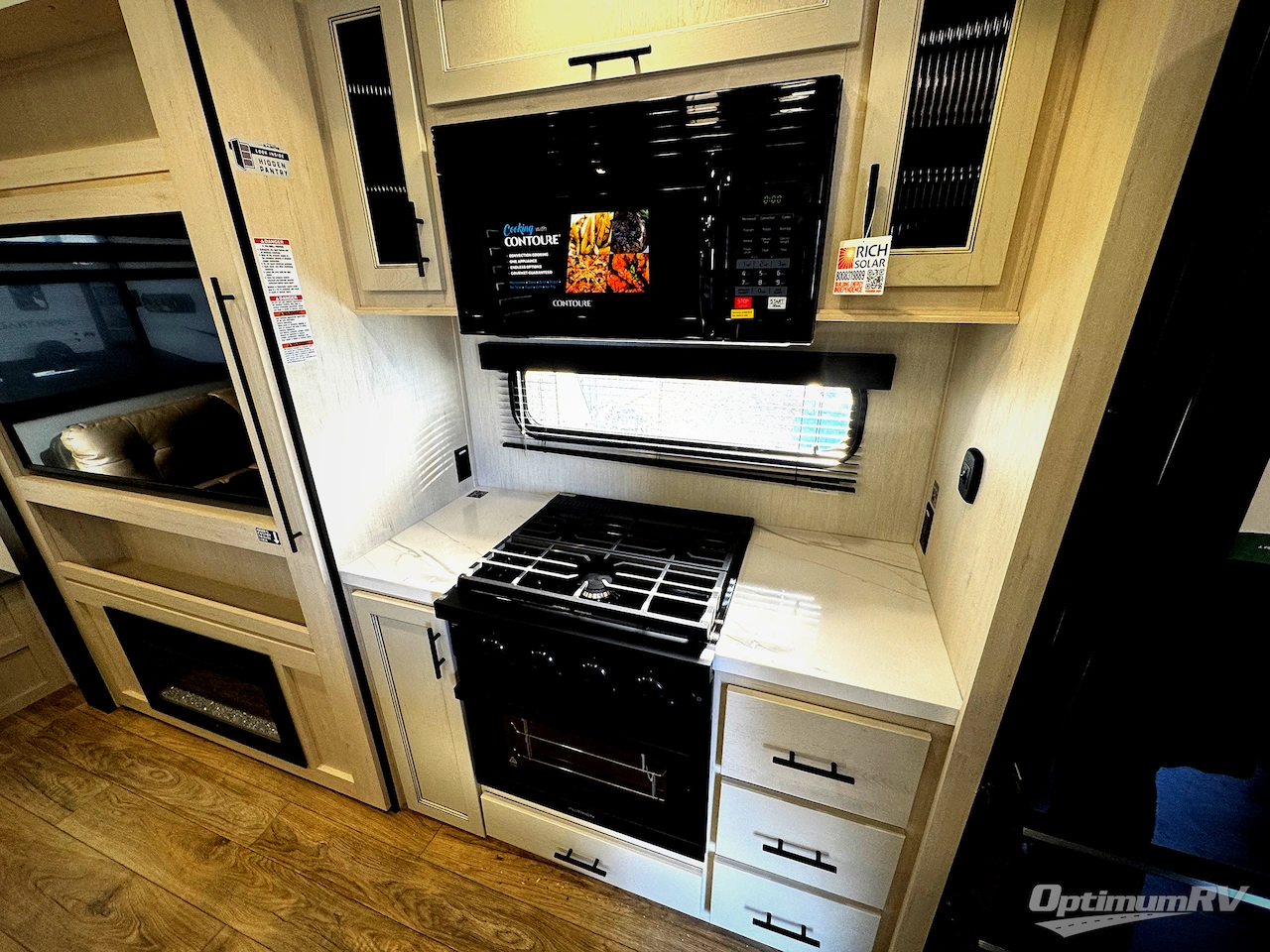 2026 Forest River Cherokee Sabre 36FLX Photo 9