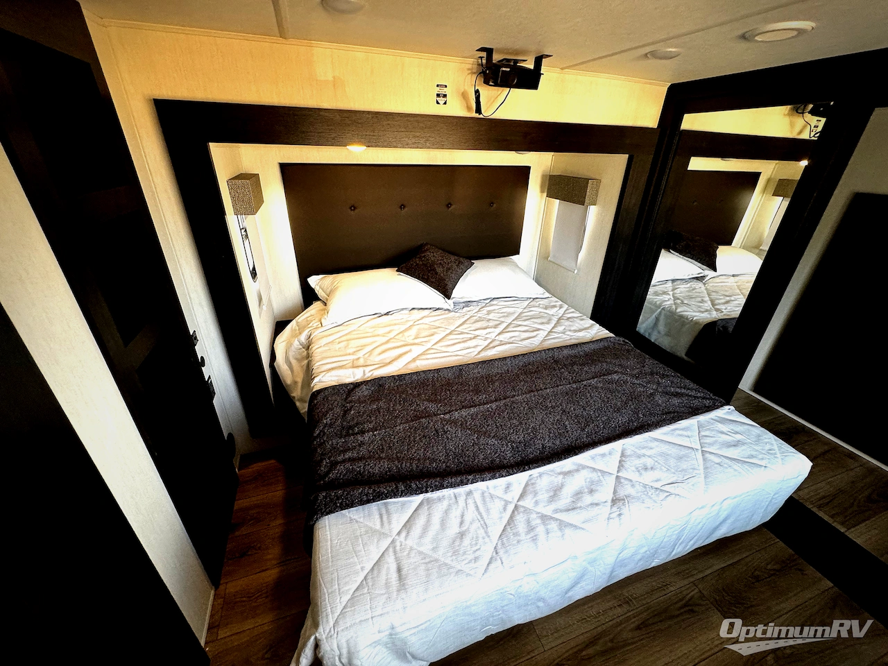 2026 Forest River Cherokee Sabre 36FLX Photo 24