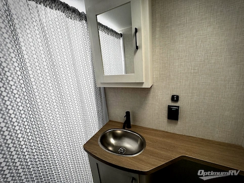 2026 Venture Sienna SA281VQB RV Photo 4
