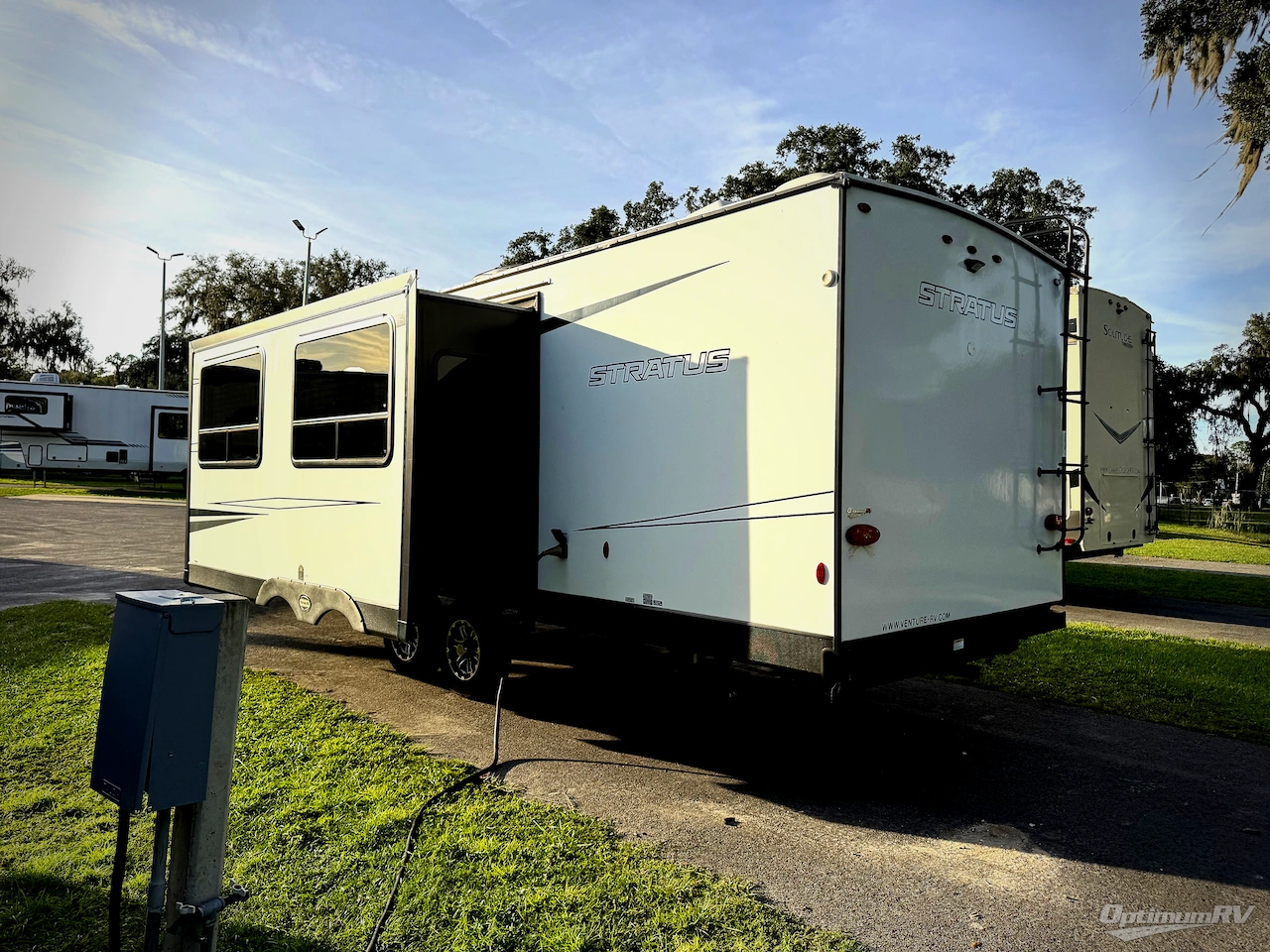 2022 Venture Stratus Ultra-Lite SR281VBH Photo 3