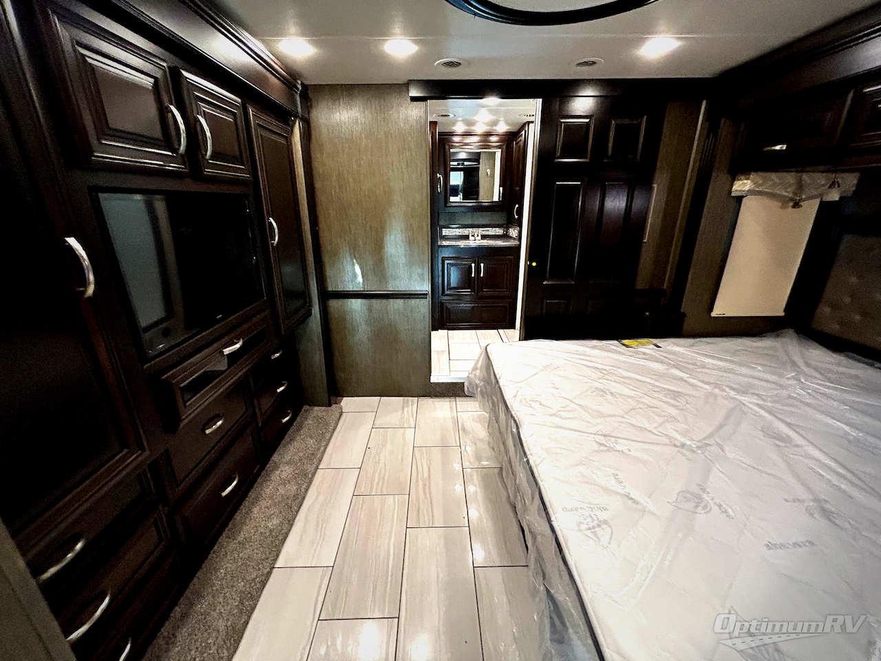 2018 Forest River Berkshire XL 40C Photo 19