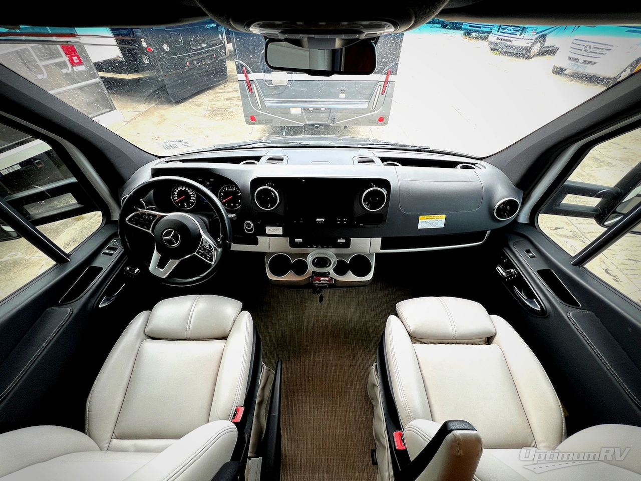 2020 Thor Tiburon Sprinter 24FB Photo 6