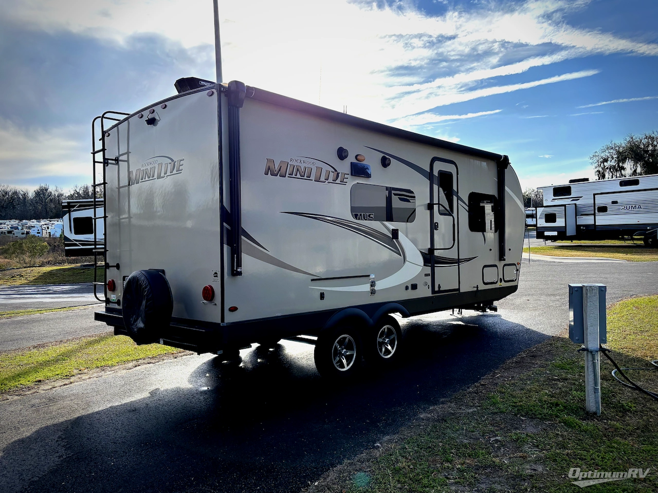 2021 Forest River Rockwood Mini Lite 2204S Photo 2