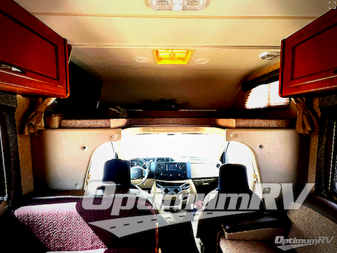 2014 Thor Chateau 26A RV Photo 2