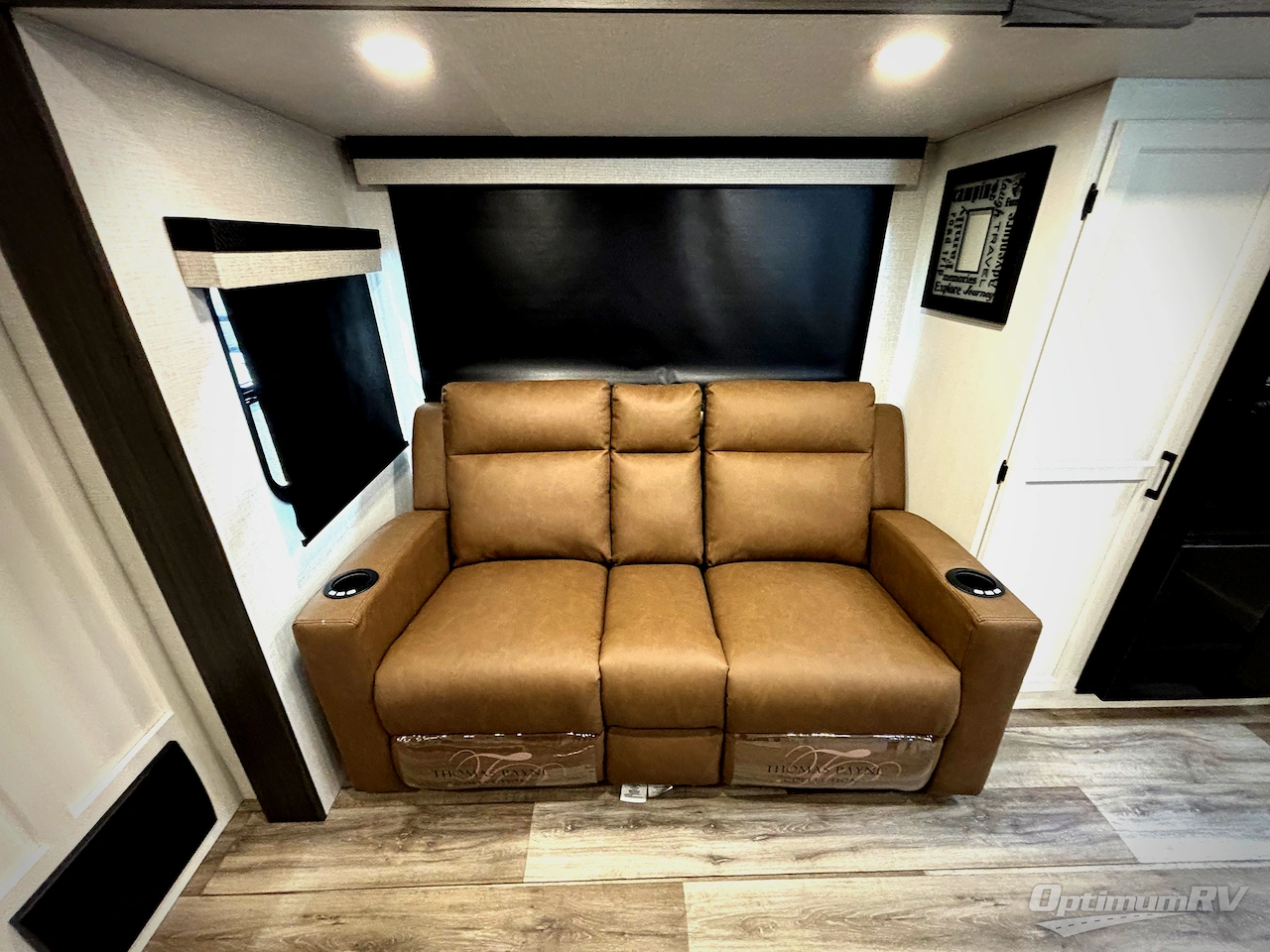 2026 Venture Stratus SR302VBH Photo 14