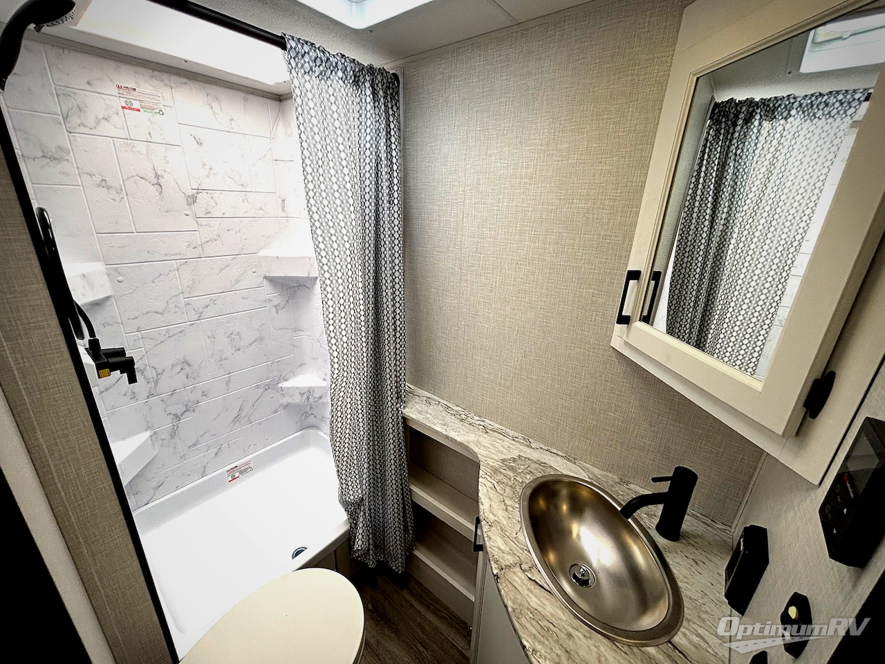 2026 Venture Stratus SR302VBH Photo 18