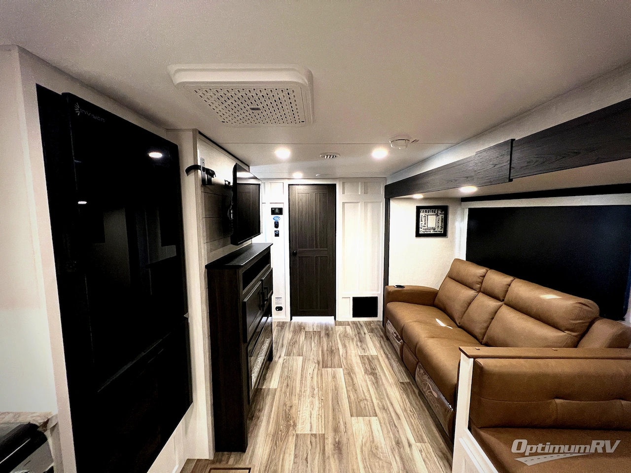 2026 Venture Stratus SR261VRB Photo 4