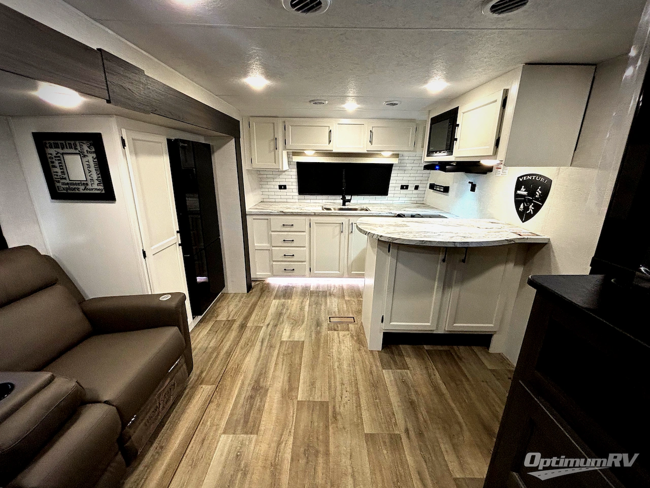 2025 Venture Stratus SR262VFK Photo 5