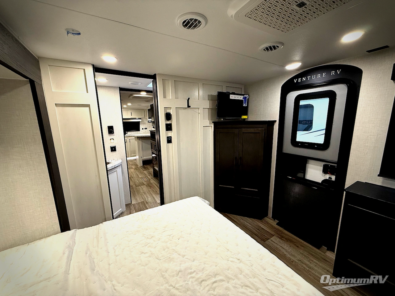 2026 Venture Stratus SR262VFK Photo 24