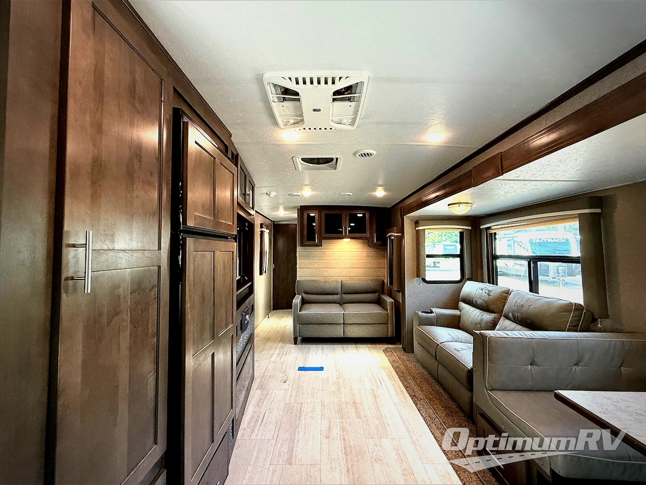 2020 Forest River Rockwood Signature Ultra Lite 8335SB Photo 5