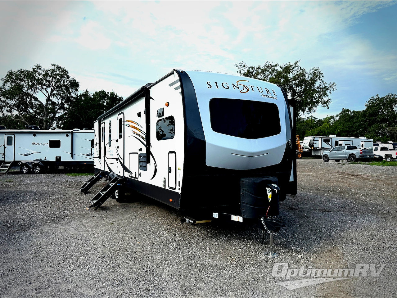 2020 Forest River Rockwood Signature Ultra Lite 8335SB Photo 1